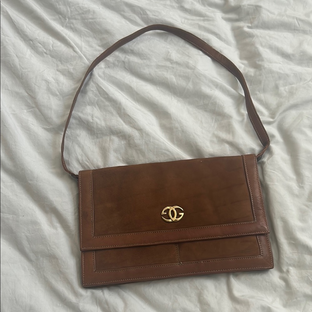 Vintage 90s leather fold over shoulder bag